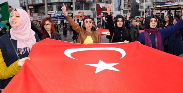 Alperen Ocakları, Muhsin Yazıcıoğlu ve yol arkadaşları için yürüdü