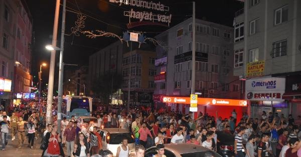 Bağcılar ve Zeytinburnu'nda Dağlıca saldırısı protesto edildi