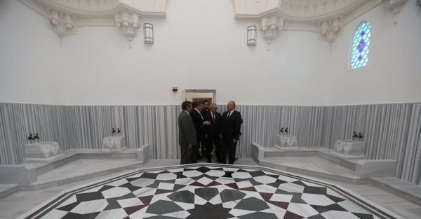 Bakan Çavuşoğlu, Türk-Amerikan Kültür ve Medeniyet Merkezi'ni ziyaret etti