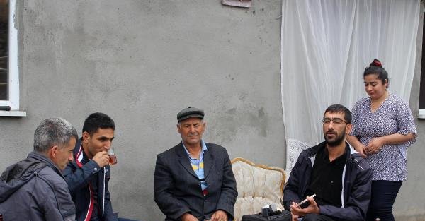 Bakan olan Yalçın Topçu'nun Ardahan'daki baba ocağında sevinç