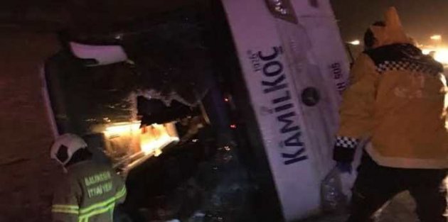 Bandırma'da otobüs kazası; 19 yaralı var