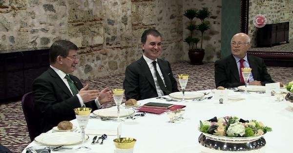 Başbakan Davutoğlu Alevi sivil toplum kuruluşu temsilcileriyle buluştu