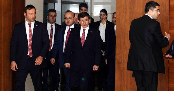 Başbakan Davutoğlu: Elinde Bir Delil Varsa Çiksin Ortaya Söylesin