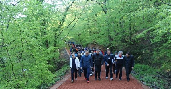 Belgrad Ormanı'nda belediye çalışanlarının spor etkinliği