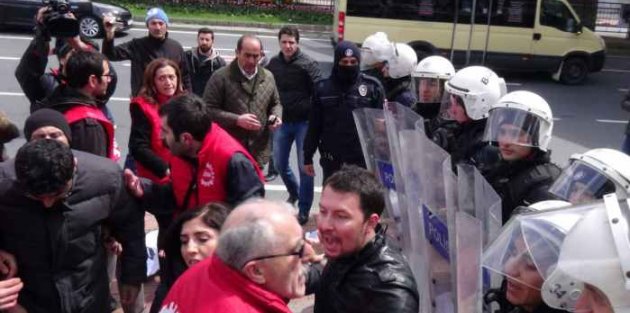 Beşiktaş'ta DİSK üyelerine müdahale 6 gözaltı var