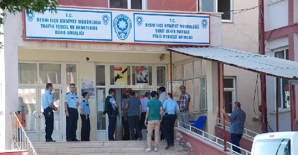 Besni'de Emniyet Müdürlüğü'nü gözetleyen 2 PKK'lı tutuklandı