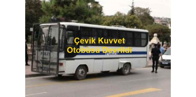 Bitlis'te Çevik Kuvvet aracı devrildi
