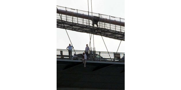 Boğaziçi Köprüsü'nde intihar trafiği