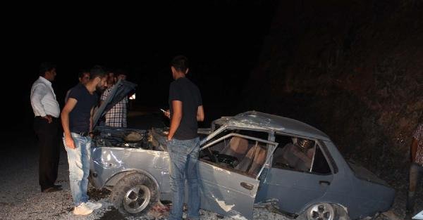 Çelikhan'da otomobil devrildi: 4 yaralı