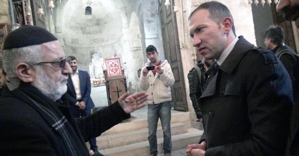 CHP Gençlik Kolları Başkanı Mardin'de Süryanileri ziyaret etti