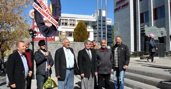 Chp'den Erzurum'da Adalet Sarayına Siyah Çelenk