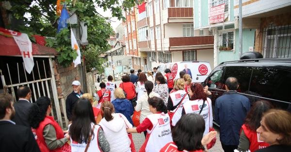 CHP’den İstanbul’da 1 milyon 300 bin eve ziyaret