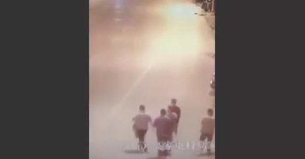 Çin'de “bowling kaza”da bir araç 5 kişiye çarptı
