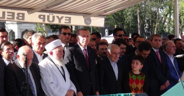Cumhurbaşkanı Erdoğan, AK Parti'li Erdem'in babasının cenaze törenine katıldı