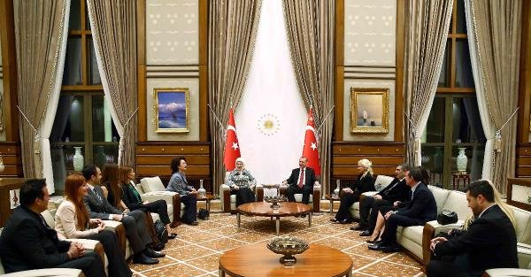 Cumhurbaşkanı Erdoğan, bazı sanatçıları kabul etti
