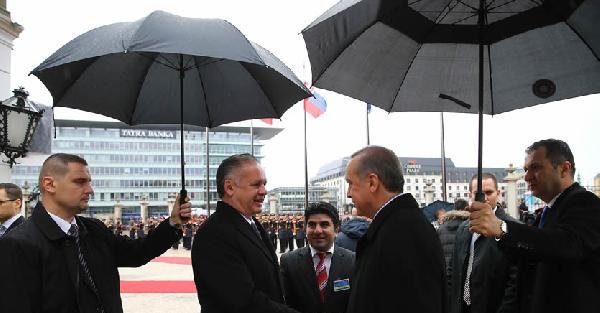 Cumhurbaşkanı Erdoğan Slovakya'da resmi törenle karşılandı - EK FOTOĞRAFLAR