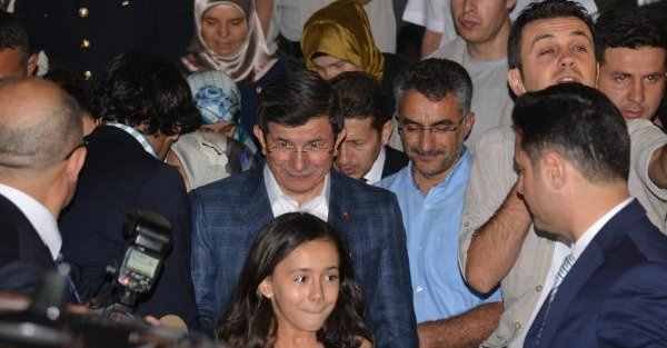 Davutoğlu Konya'da taziye ziyaretinde