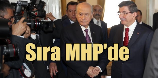 Davutoğlu MHP'ye 1 saat erken geldi