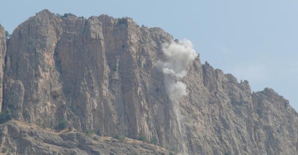 Derecik'te Jandarma bölüğüne PKK'dan havanlı saldırı