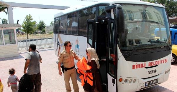 Dikili'de 68 Suriyeli kaçak yakalandı