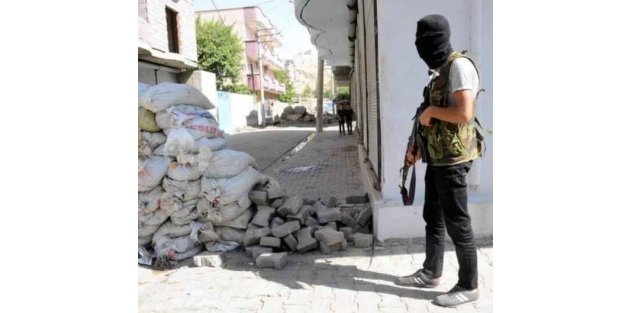 Diyarbakır Silvan'da çatışmalar sürüyor