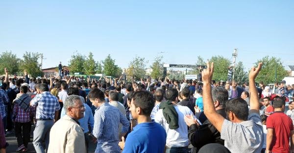 Diyarbakır'da Hüda-parlılar'ın Cenazesinde Pompalı Tüfekli Koruma(2)