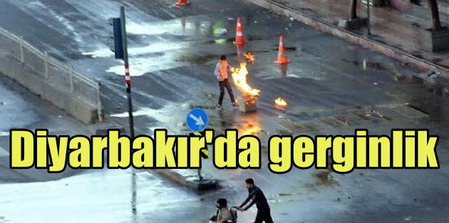 Diyarbakır'da son durum: PKK 4 okulu ateşe verdi