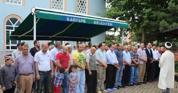 Doğu Türkistanlılar için gıyabi cenaze namazı kıldılar