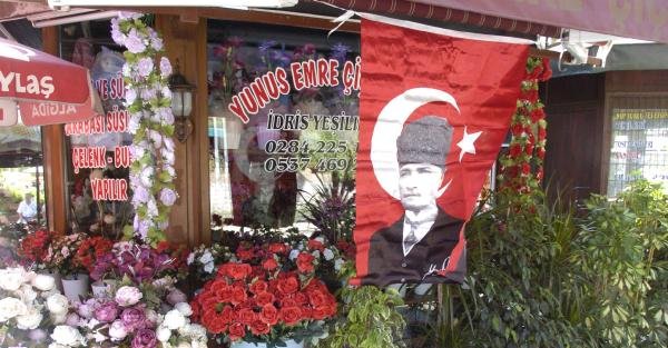 Edirne'de teröre bayraklı tepki