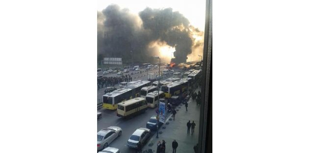 (EK FOTOĞRAFLAR-2) - Şirinevler'de metrobüs alev alev yandı
