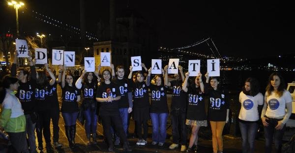 Ek fotoğraflar//Dünya saati uygulamasına İstanbul’dan destek