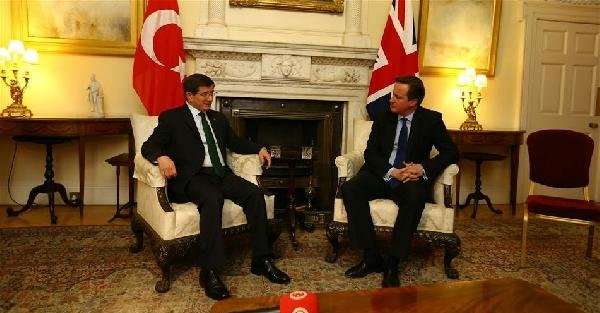 (EK FOTOĞRAFLARLA) Başbakan Davutoğlu, İngiltere Başbakanı Cameron ile görüştü