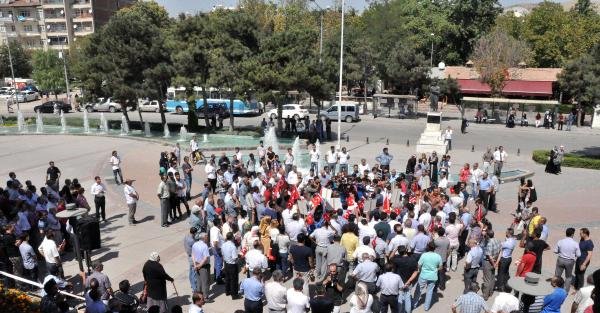 Elazığ'da olaylar çıktı: Terör protestosuna HDP'liler müdahale etti