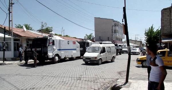 Erciş'te DBP'nin yürüyüşüne izin verilmeyince olay çıktı