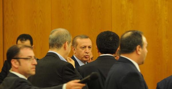 Erdoğan: (Silahsızlanma çağrısı) Silahı bırakması gereken bölücü terör örgütünün mensuplarıdır