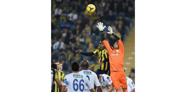 Fenerbahçe - Çaykur Rizespor Maçının İlk Yarı Fotoğrafları