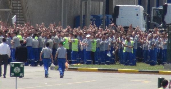 Ford Otosan İnönü Fabrikası'nda iş bırakma eylemi / Ek fotoğraflar