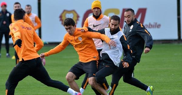 Galatasaray Prandelli'den Yoksun Çalişti