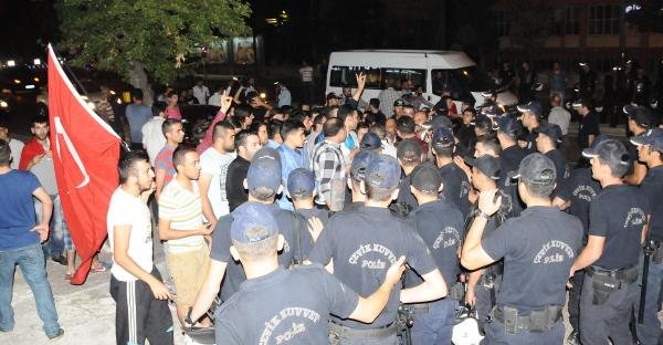 Ülkücülerden Gaziantep'te teröre tepki yürüyüşü