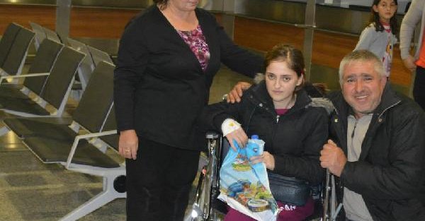 Gazoz Zannederek Asit İçen Kosovalı Genç Kız Türkiye’de Tedavi Altına Alındı