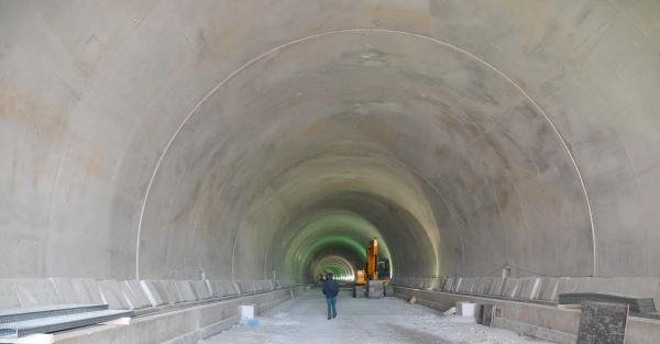 Göçek Tüneli, onarımı bekliyor