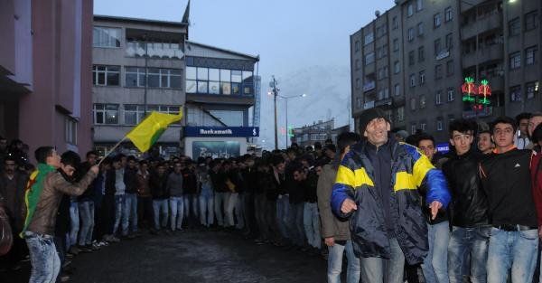 Hakkari ve Çukurca'da Kobani kutlaması