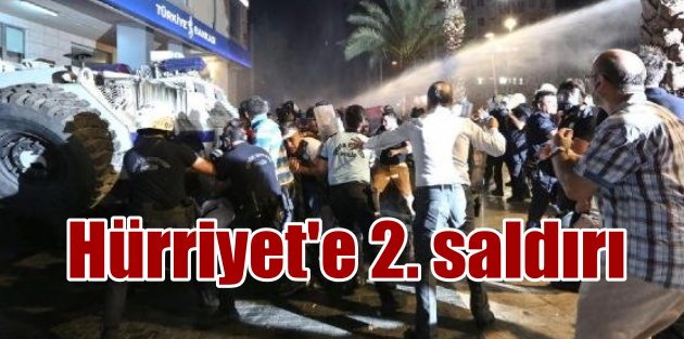 Hürriyet Gazetesi'ne ikinci saldırı: 50 kişi birden bahçeye girdi
