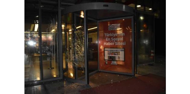 Hürriyet'e gece baskını: Erdoğan haberine tepki sert oldu
