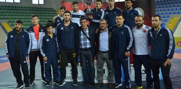 İBB'nin Genç Güreşçileri Türkiye İkicisi Oldu