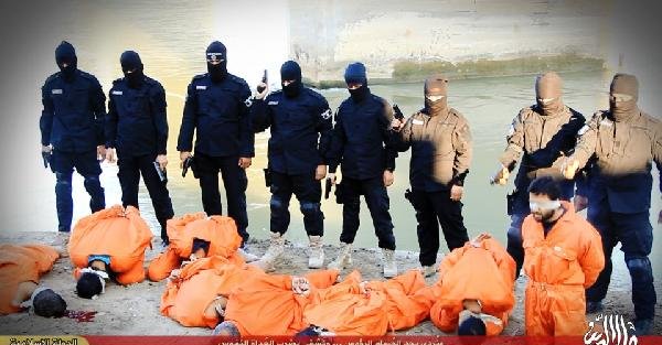 IŞİD 12 SÜNNİ IRAK'LININ İNFAZ GÖRÜNTÜLERİNİ YAYINLADI
