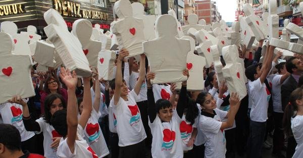 İzmir'de 'ilk Yardımda Ben De Varım' Kampanyası