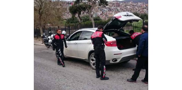 İzmir'de polis didik didik aradı, 17 gözaltı var