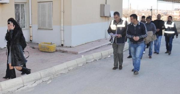 Karaman'da kaçak silah operasyonu: 4 gözaltı