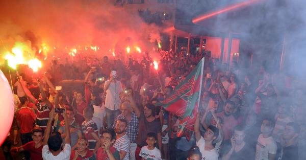 Karşıyaka'da şampiyonluğa görkemli kutlama